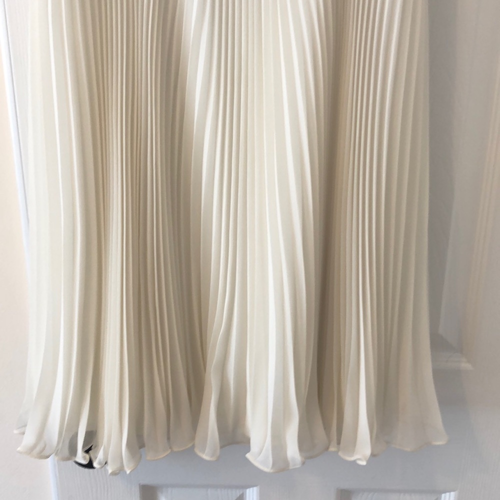 Halston Heritage Black and Cream Pleated Mini Dress - Picture 2 of 9